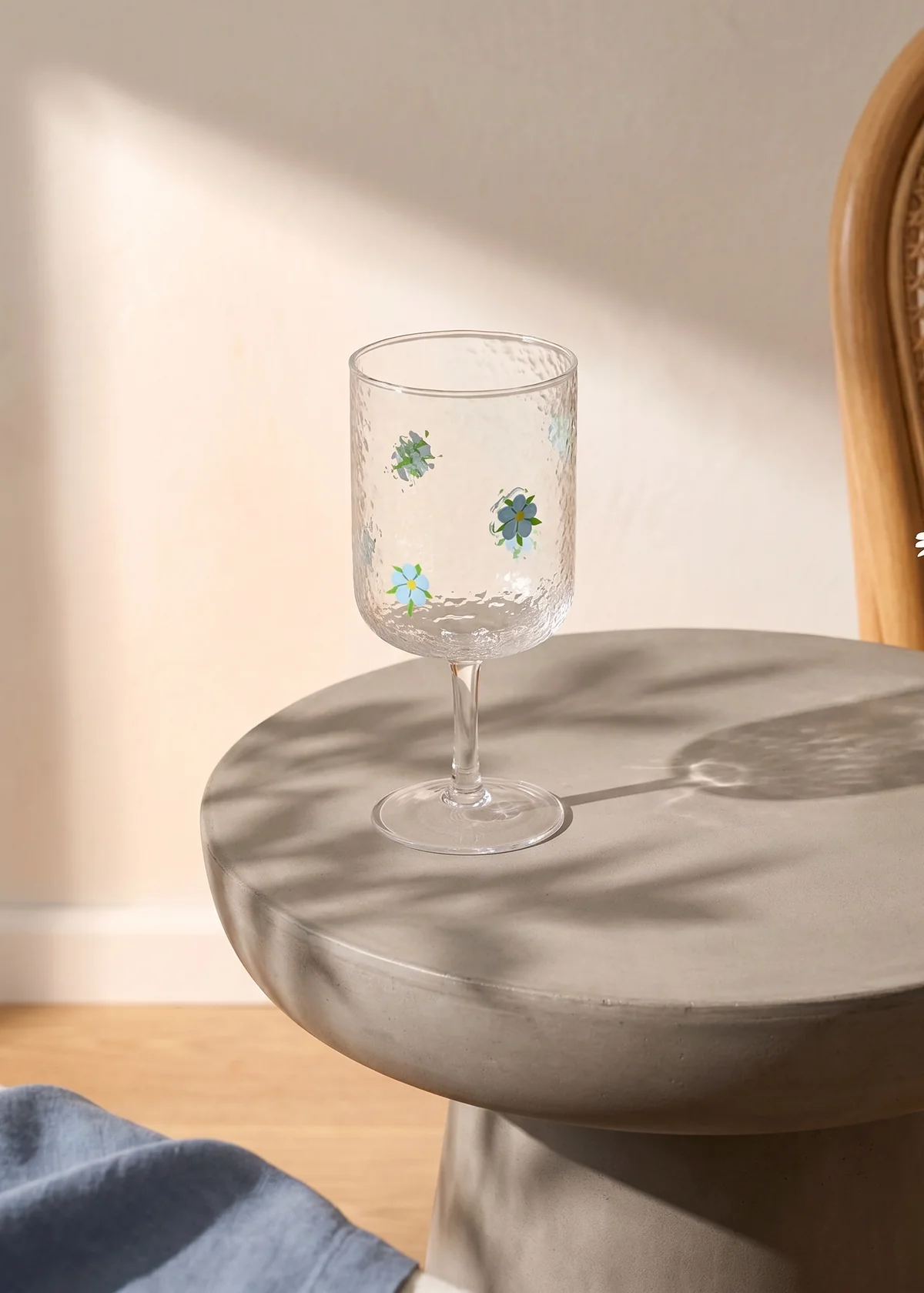 Wine Glass Embossed Flowers